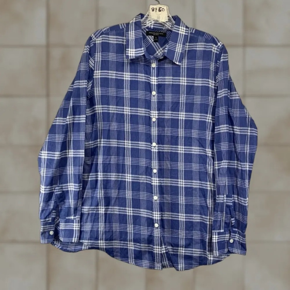 Banana Republic Blue and White Plaid Men's Shirt